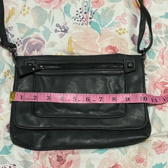 Nicole Miller Adjustable Crossbody Black Stud Bag - Picture 17 of 17